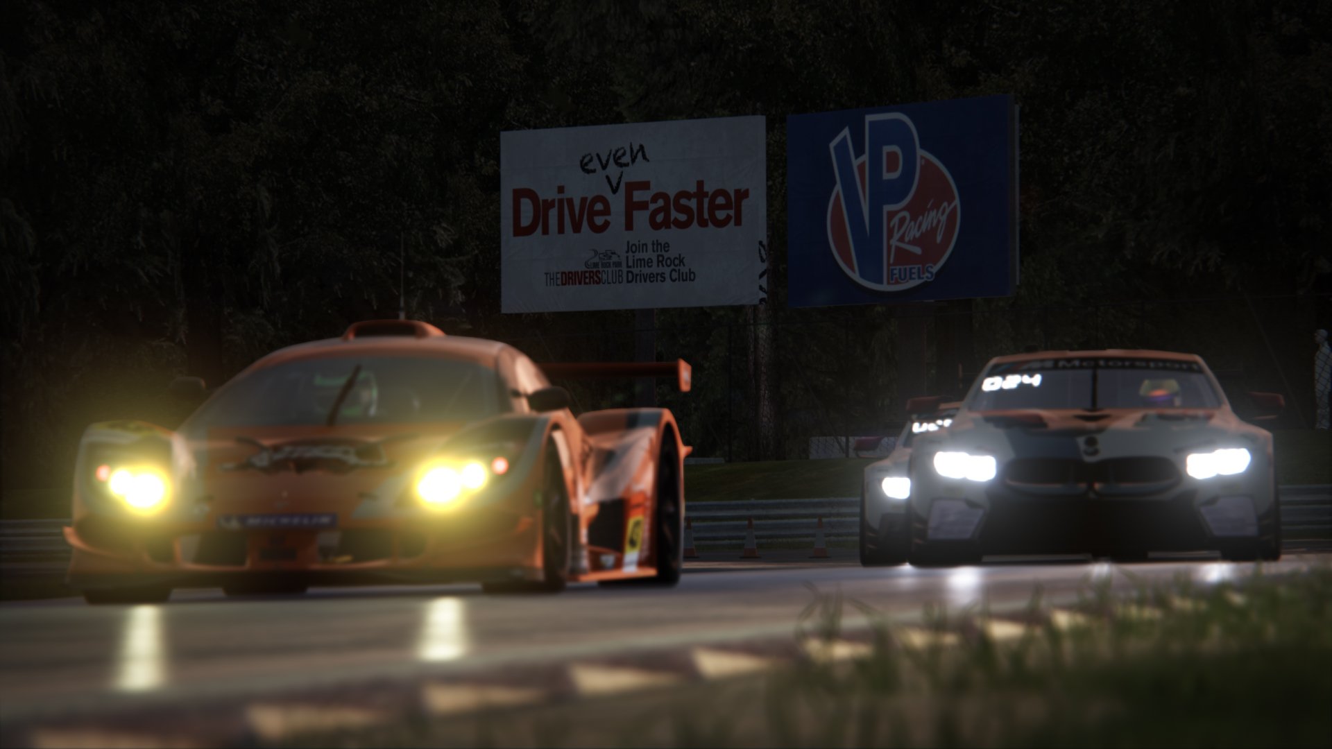 体育新闻中心对抗强队战术，对抗赛新闻稿